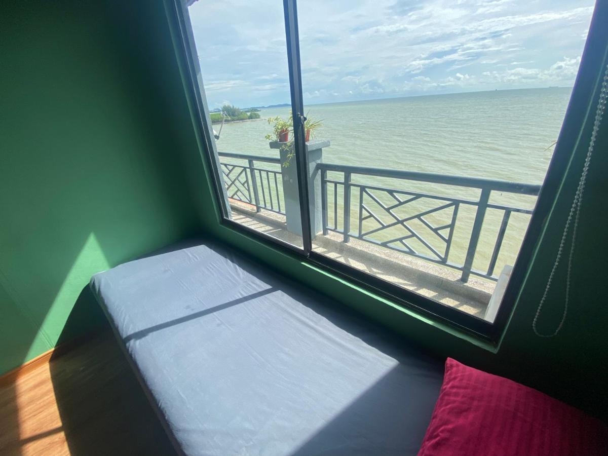 D' Sea View Apartment ポートディクソン エクステリア 写真