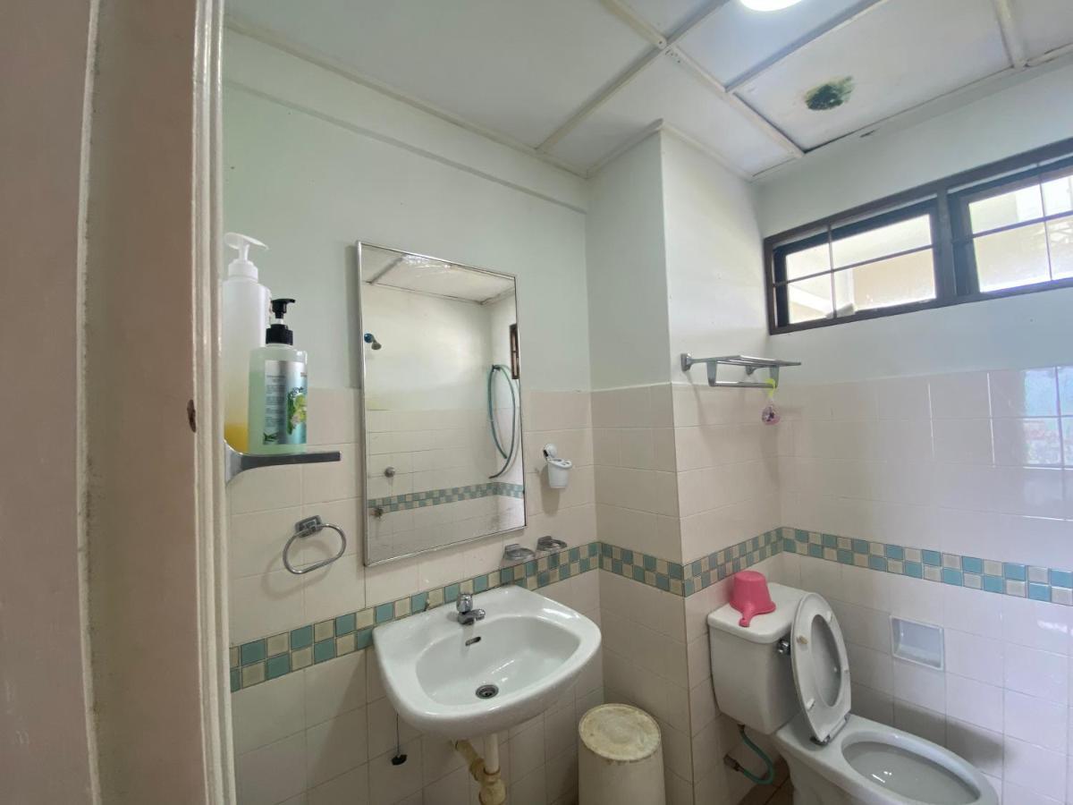 D' Sea View Apartment ポートディクソン エクステリア 写真
